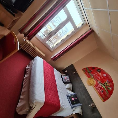 Hostellerie Du Cantal Murat Kültér fotó