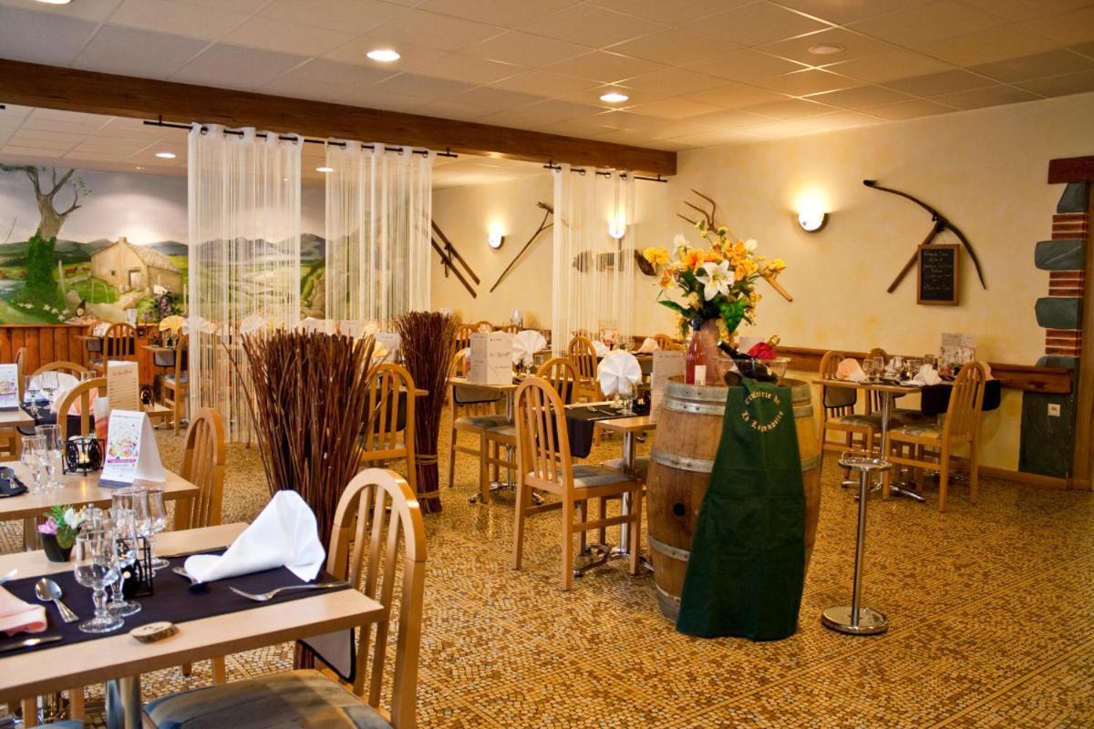 Hostellerie Du Cantal Murat Kültér fotó